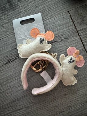 Disney Cute Ghostie Keychain Set